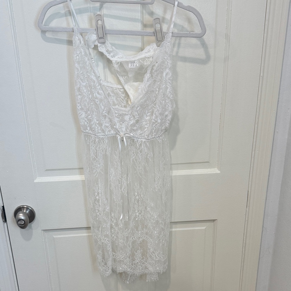Hanky Panky Elegant cream lace nightie
